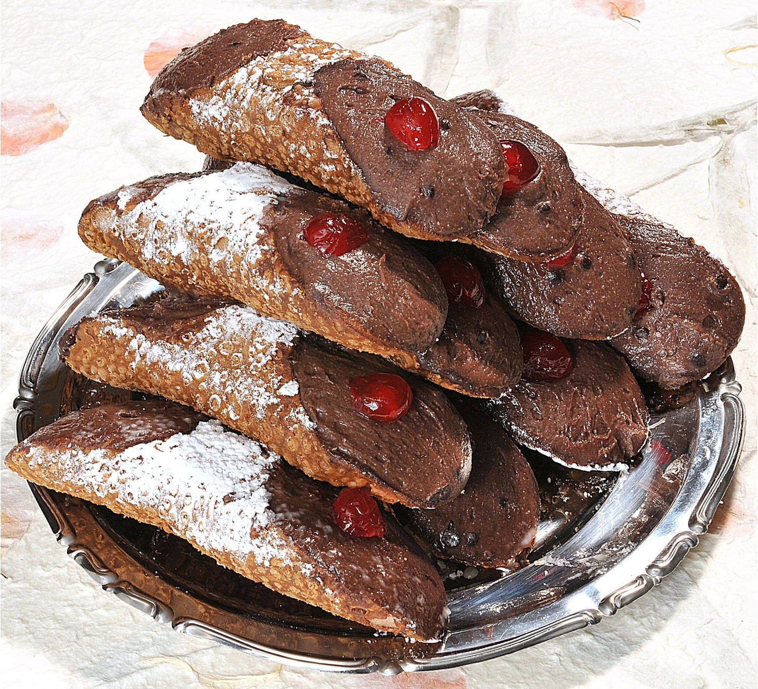 Cannoli siciliani con ricotta al cioccolato by Scimone
