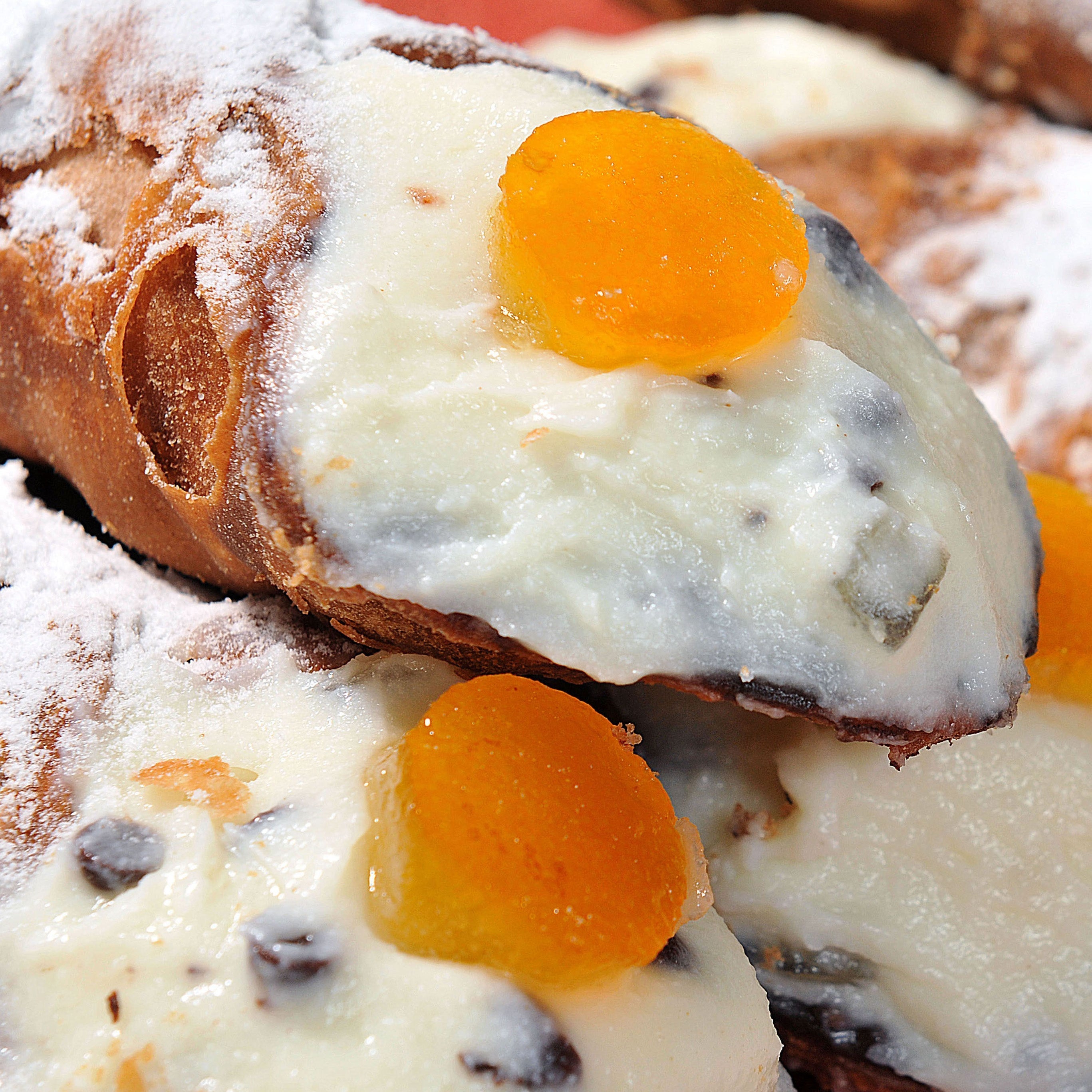 Cannoli siciliani by Scimone